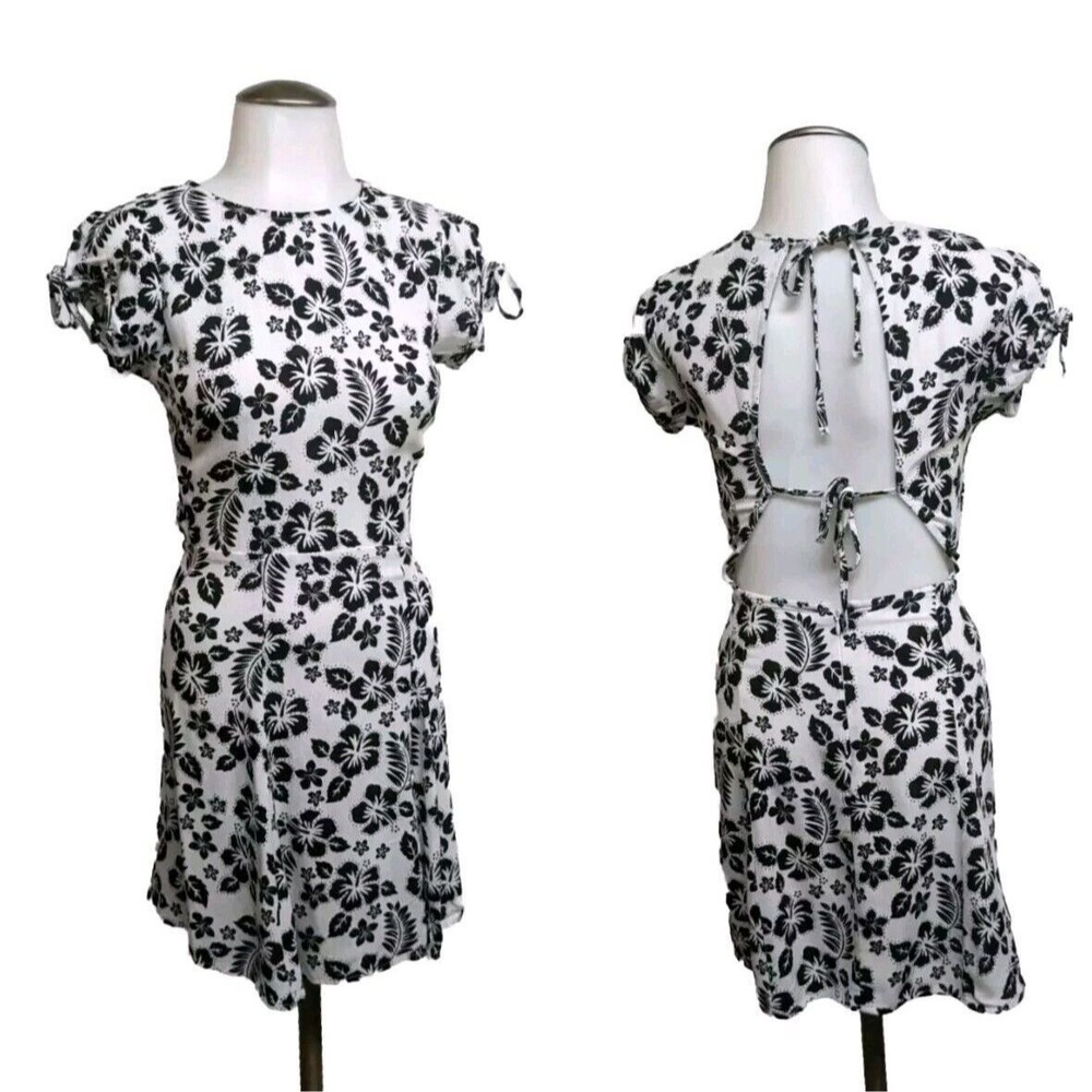 Urban Outfitters Dress Mini Backless Peep Hole Short Sleeves Ties on Back B&W XS
